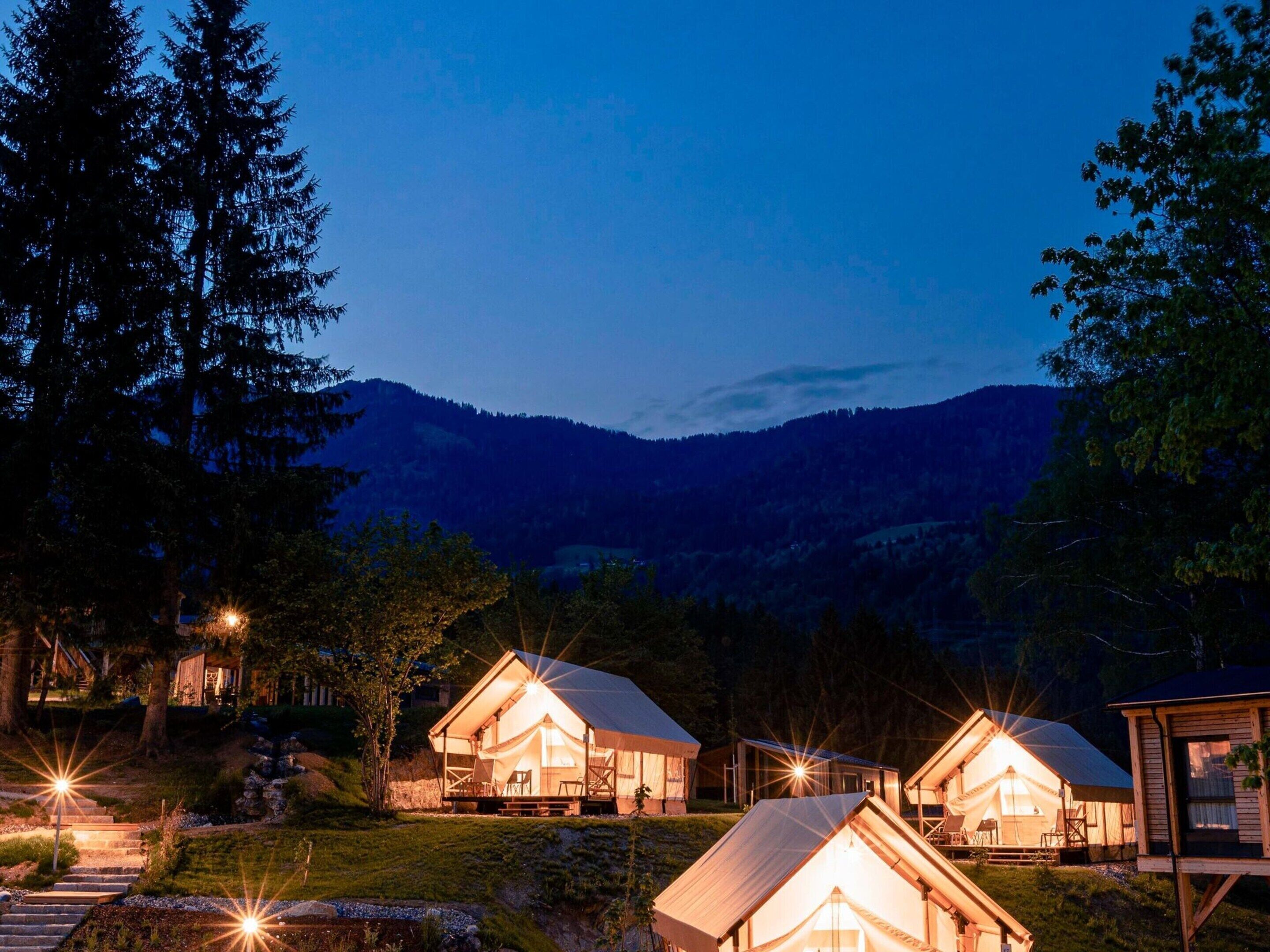 المنشأة من الخارج