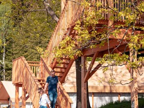 ชาเลท์ | บริเวณภายนอก