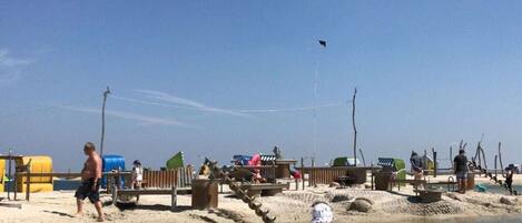 House | 2 bedrooms, individually furnished, iron/ironing board