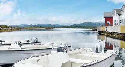6 Person Holiday Home in Averoy