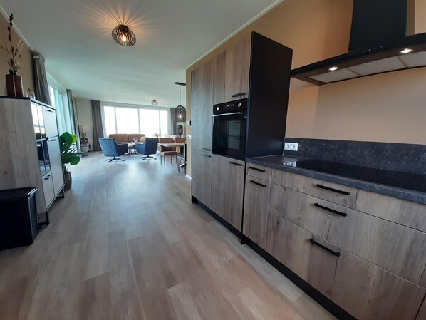 House | Private kitchen - Villa in Friesland With Boat Rental (Leons)