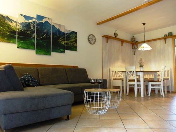 Dining - Sandra Comfortable Holiday Residence (Lechbruck)