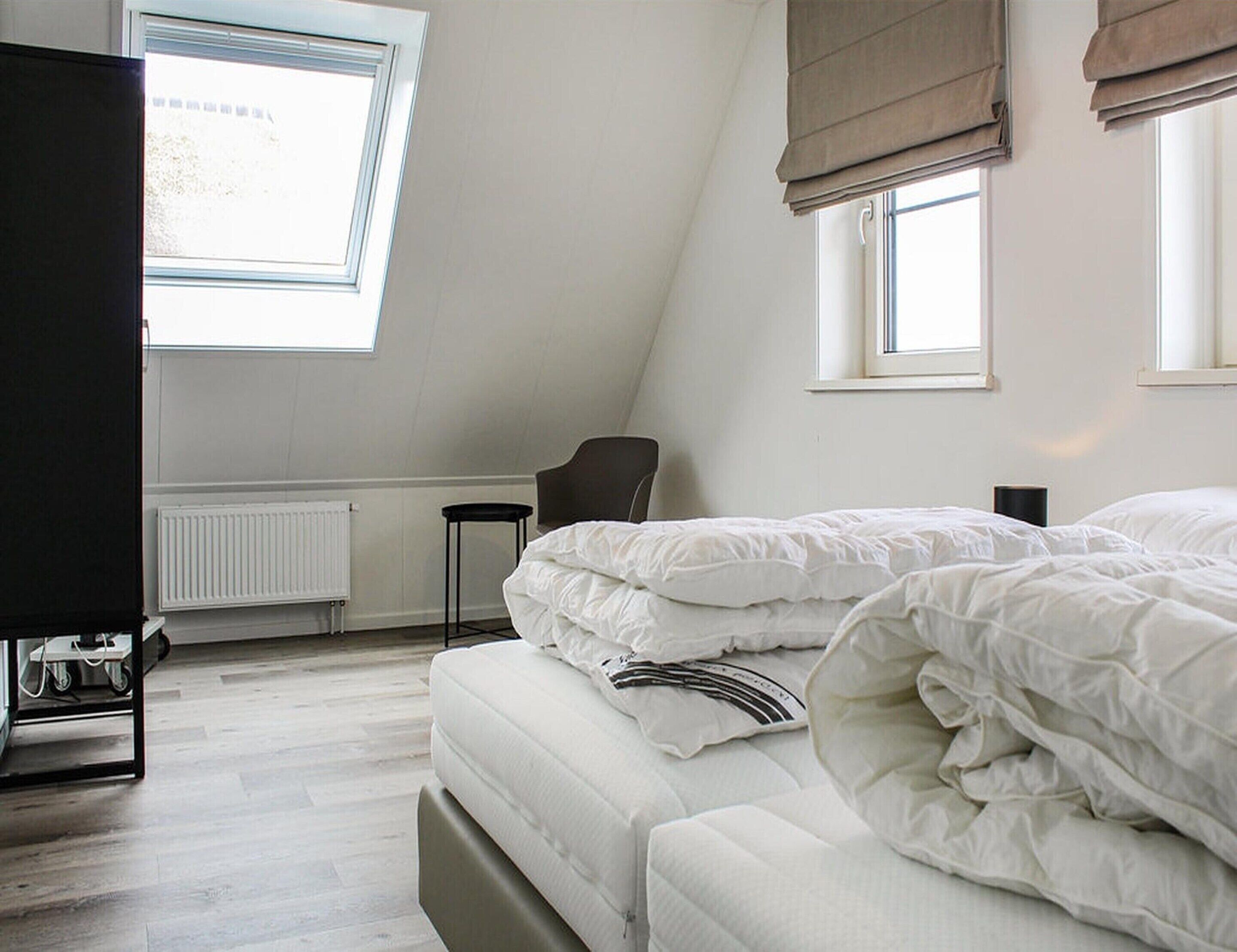 House | 3 bedrooms, individually furnished, bed sheets