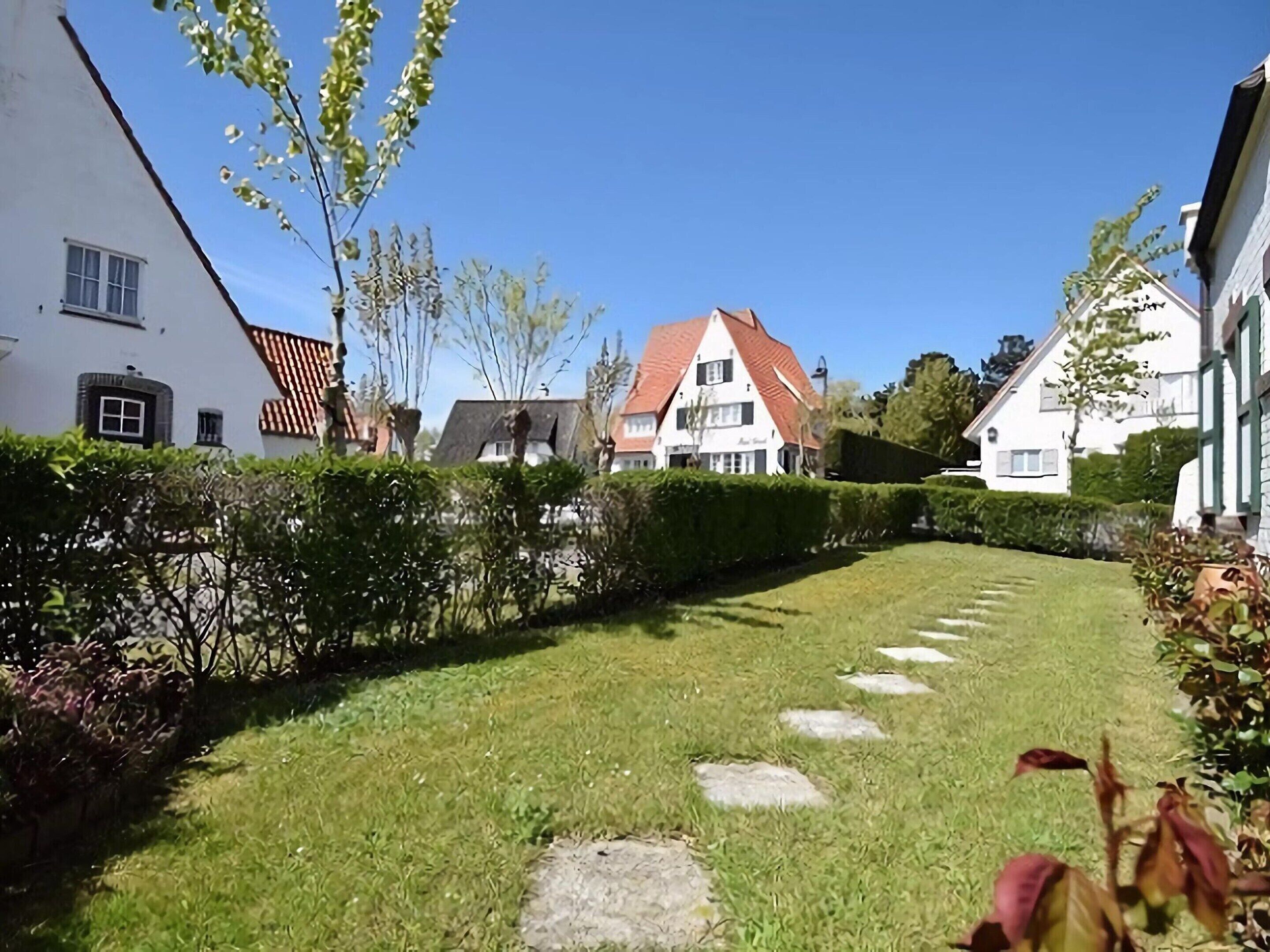 Villa | Garden