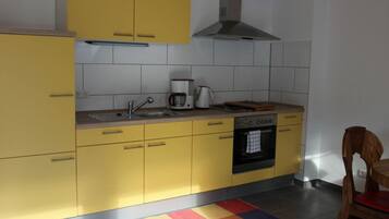 House | Private kitchen | Electric kettle, toaster