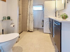 House | Bathroom