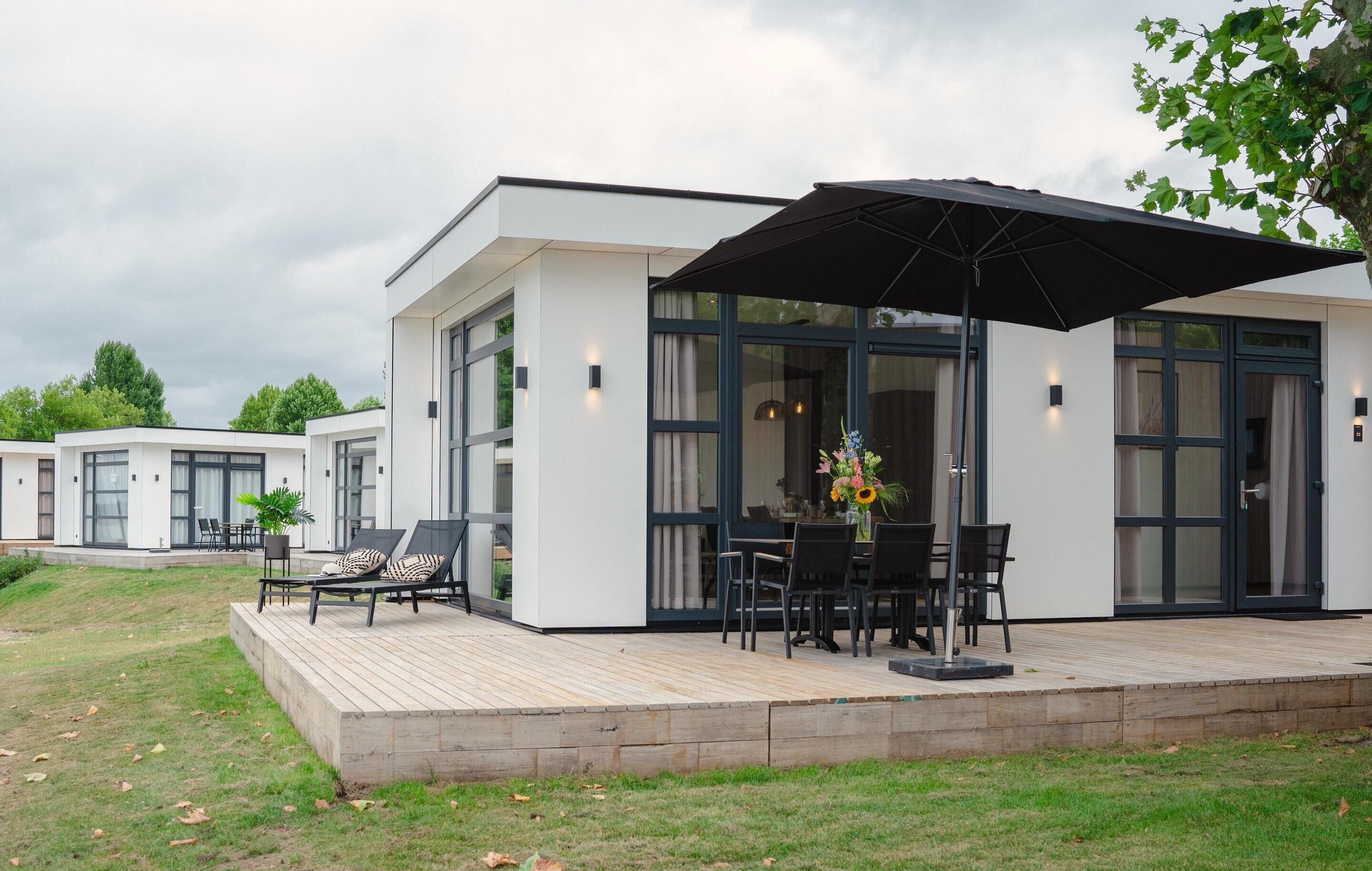 House | Outdoor dining