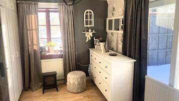 House | 2 bedrooms, individually furnished