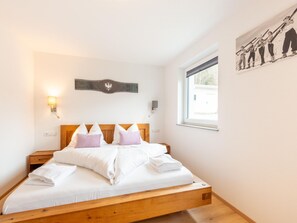 Apartment | 2 bedrooms, individually furnished, bed sheets - Apartment in Uderns Near Spieljoch Ski (Uderns)