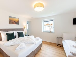 Apartment | 2 bedrooms, individually furnished, bed sheets - Apartment in Uderns Near Spieljoch Ski (Uderns)