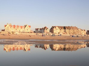 Beach - Schmitz 2 Comfortable Holiday Residence (De Haan)