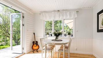 House | Dining