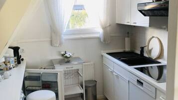 House | Private kitchen | Electric kettle, toaster