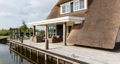 Villa by the Water With Sauna and Terrace