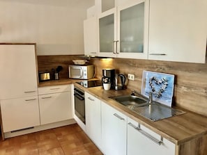 Ferienhaus | Eigene Küche | Ofen, Wasserkocher, Toaster, Hochstuhl