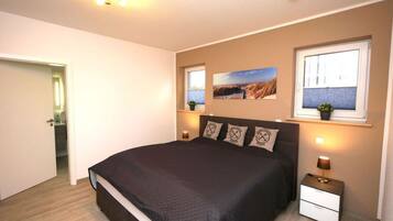 4 bedrooms, individually furnished, iron/ironing board