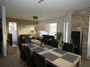 Dining - "home Port" Modern Retreat (Trent)