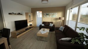 Unclassified image, 5 of 23, button - "home Port" Modern Retreat (Trent)