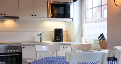 Overt Meer 6 Modern Retreat