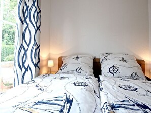 Casa | 2 quartos, individualmente mobiliados, ferros/tábuas de passar roupa