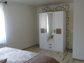 House | 1 bedroom, iron/ironing board - Foahrgaass 7a Modern Retreat (Zeltingen-Rachtig)