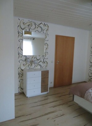 Maison | 1 chambre, fer et planche à repasser