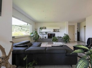 Living area - Villa Mia Comfortable Holiday Residence (Camaiore)