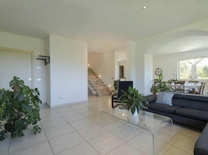 Villa | Living area