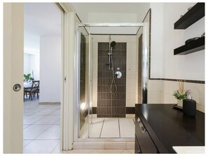 Bathroom - Villa Mia Comfortable Holiday Residence (Camaiore)