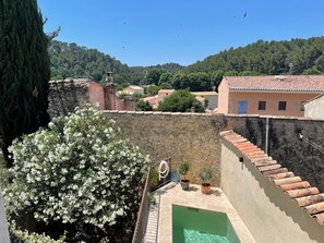 Outdoor pool - Maison Provençale de Charme Avec Piscine (Meyrargues)