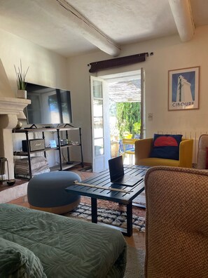 Living area - Maison Provençale de Charme Avec Piscine (Meyrargues)