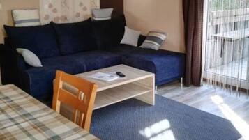 Căn hộ | 1 phòng ngủ, trang bị nội thất với thiết kế riêng biệt