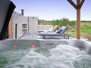 House | Property amenity - Stylish Texel Escape With Spa (Den Burg)