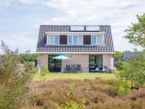 Exterior - Stylish Texel Escape With Spa (Den Burg)