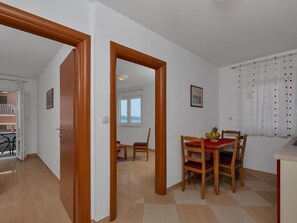 Dining - Apartments Villa Juric - One-bedroom Apartment (Baska Voda)