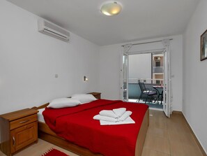 1 bedroom - Apartments Villa Juric - One-bedroom Apartment (Baska Voda)