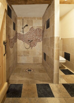 Apartment | Bathroom