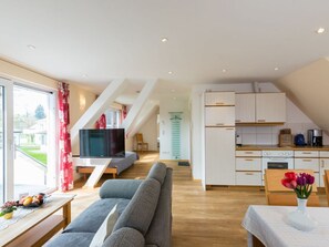 Living area - Oak Modern Retreat in Uberlingen (Ueberlingen)