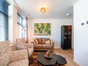 House | Living area - Modern Renovated Apartment in the Heart of Sneek (Sneek)