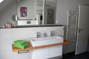Apartment | Badezimmer