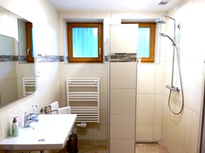 Bathroom - Nice Apartment With Sauna and Lakeview (Hermagor-Pressegger See)