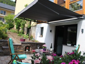 Outdoor dining - Fantastic Apartment in Bremm (Bremm)