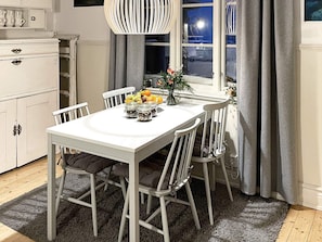 House | Dining