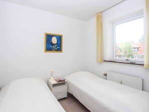 House | 2 bedrooms, individually furnished - Luxury Seaside Retreat - By Traum Ferienwohnungen (Allinge)