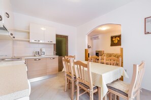 Apartment | Dining