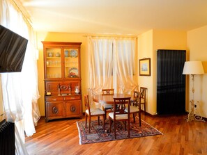 Dining - Modern Villa in Marsciano Perugia With Private Pool (Marsciano)