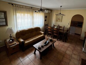 Chalet | Living area - Belvilla by OYO Single Chalet en La Adrada (La Adrada)