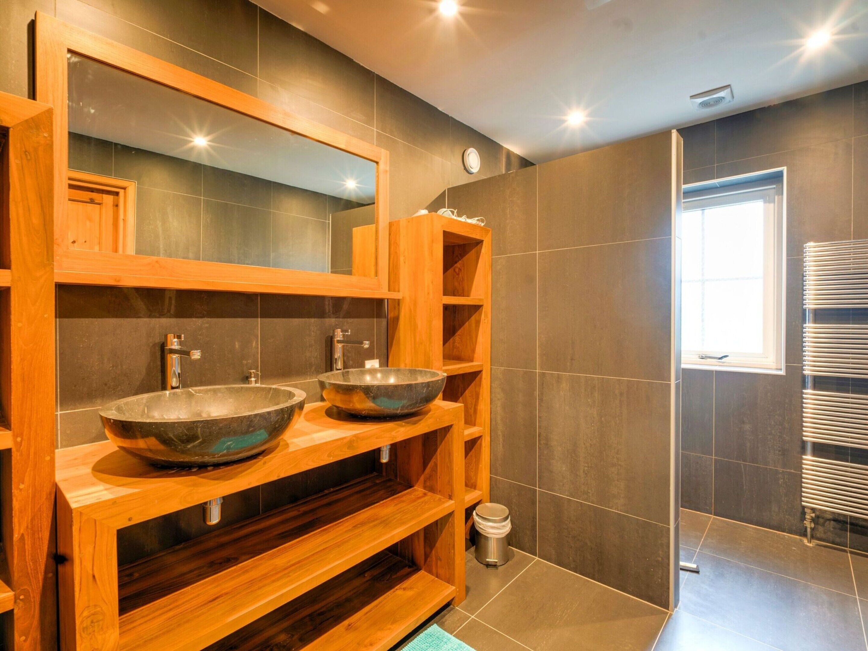 House | Bathroom | Bathtub