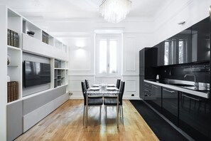 Dining - Easylife - Studio apartment in Sant'Ambrogio (Milano)