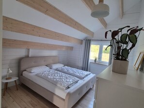 Apartment | 2 bedrooms, individually furnished - Comfort Steps From the North Sea (Cuxhaven)